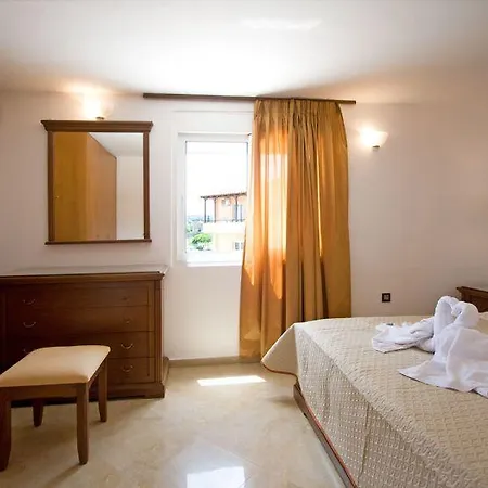 Apart-hotel Mythos 2*