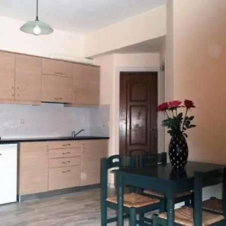 Mythos Aparthotel 2*