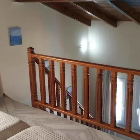 Mythos Aparthotel 2*